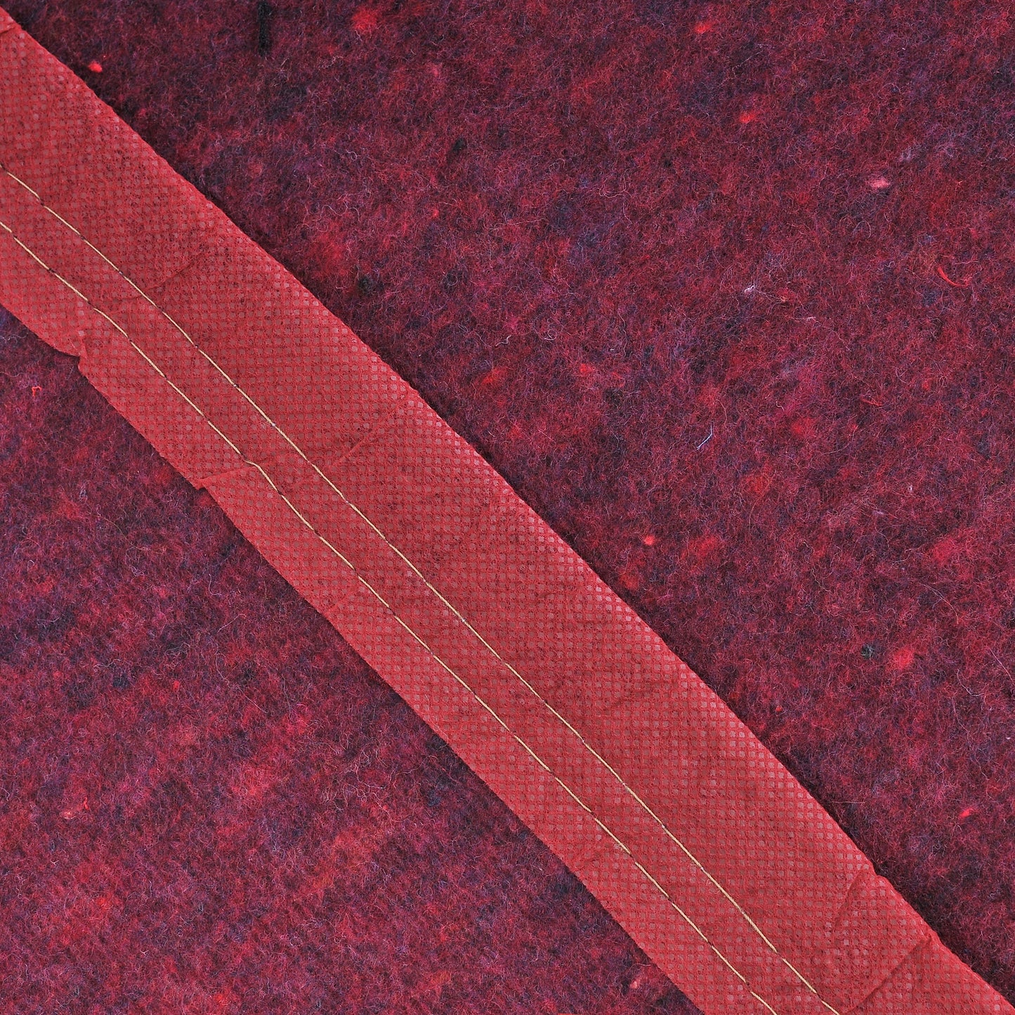 Frazada 1.5 Plazas Lineas Rojo