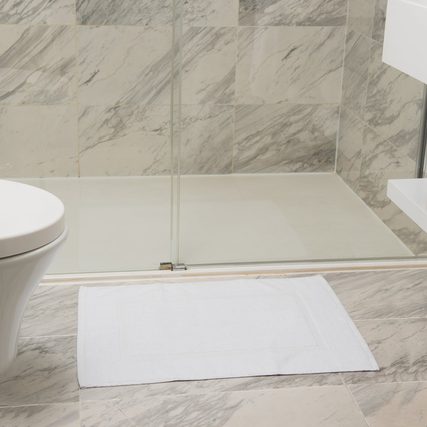 Piso Baño 600 gms Algodón 50x70 Blanca