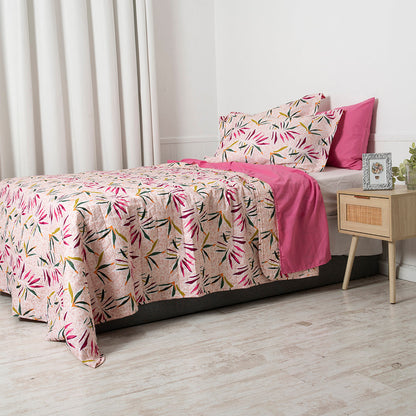 Set Quilt Cordoba Estampado + Sábanas 2 Plazas Microfibra Acai