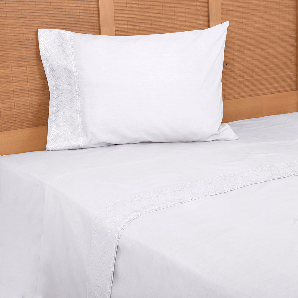 Sábana 1.5 Plazas 144 Hilos Broderie Geo Blanco
