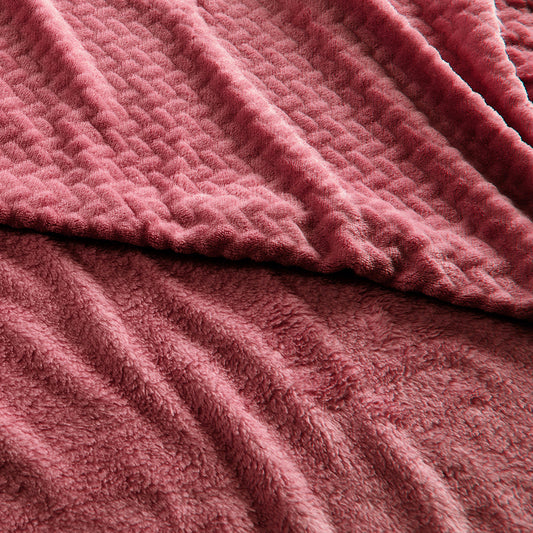 Frazada 1.5 Plazas Coral Embossed Burdeo