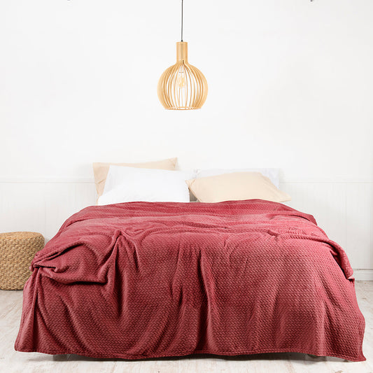 Frazada 2 Plazas Coral Embossed Burdeo