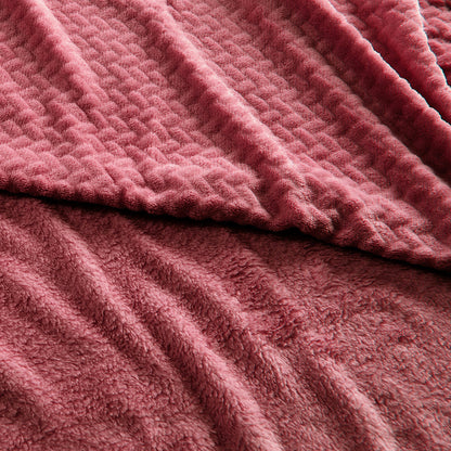 Frazada 2 Plazas Coral Embossed Burdeo