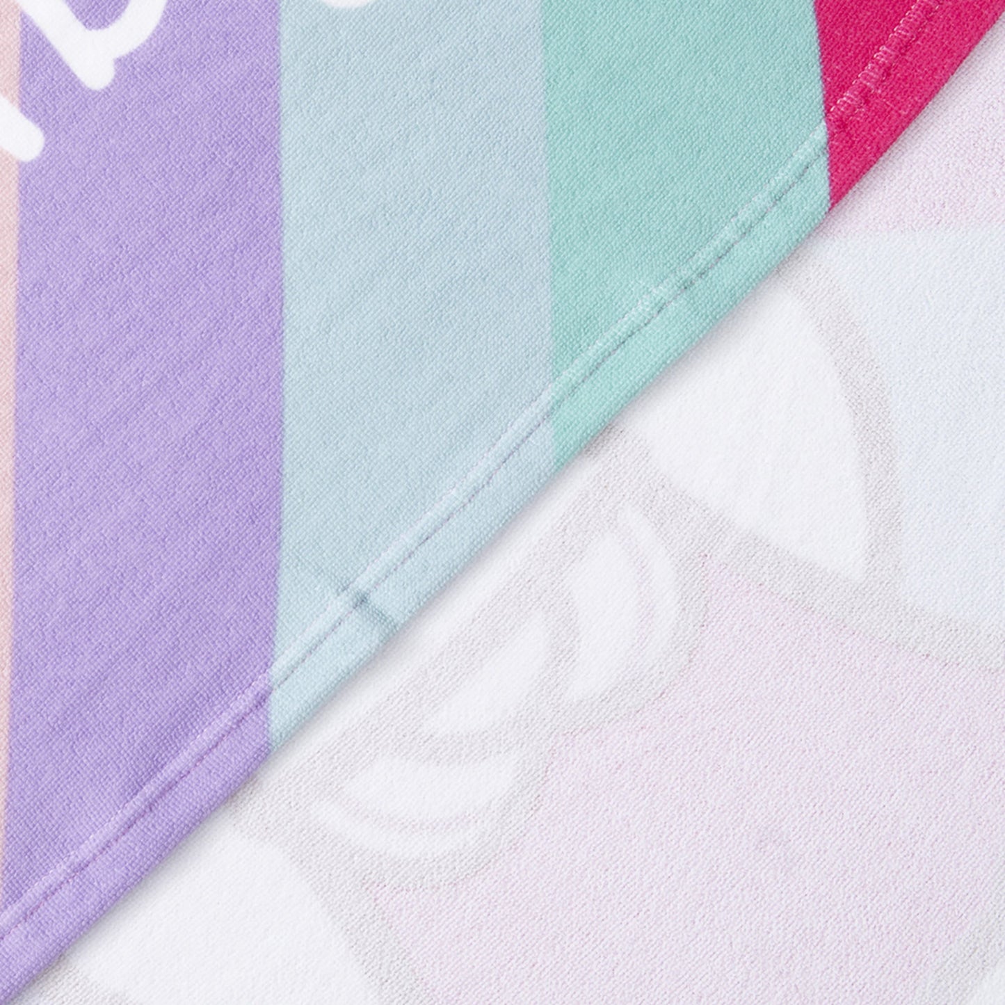 Toalla Playa con Bolso Hello Kitty Arcoiris