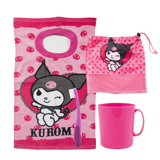 Set Toalla 30x50 cm, Cepillo Dental, Taza y Bolso Kuromi Corazón