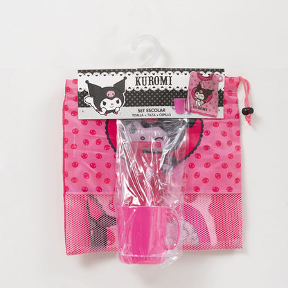 Set Toalla 30x50 cm, Cepillo Dental, Taza y Bolso Kuromi Corazón