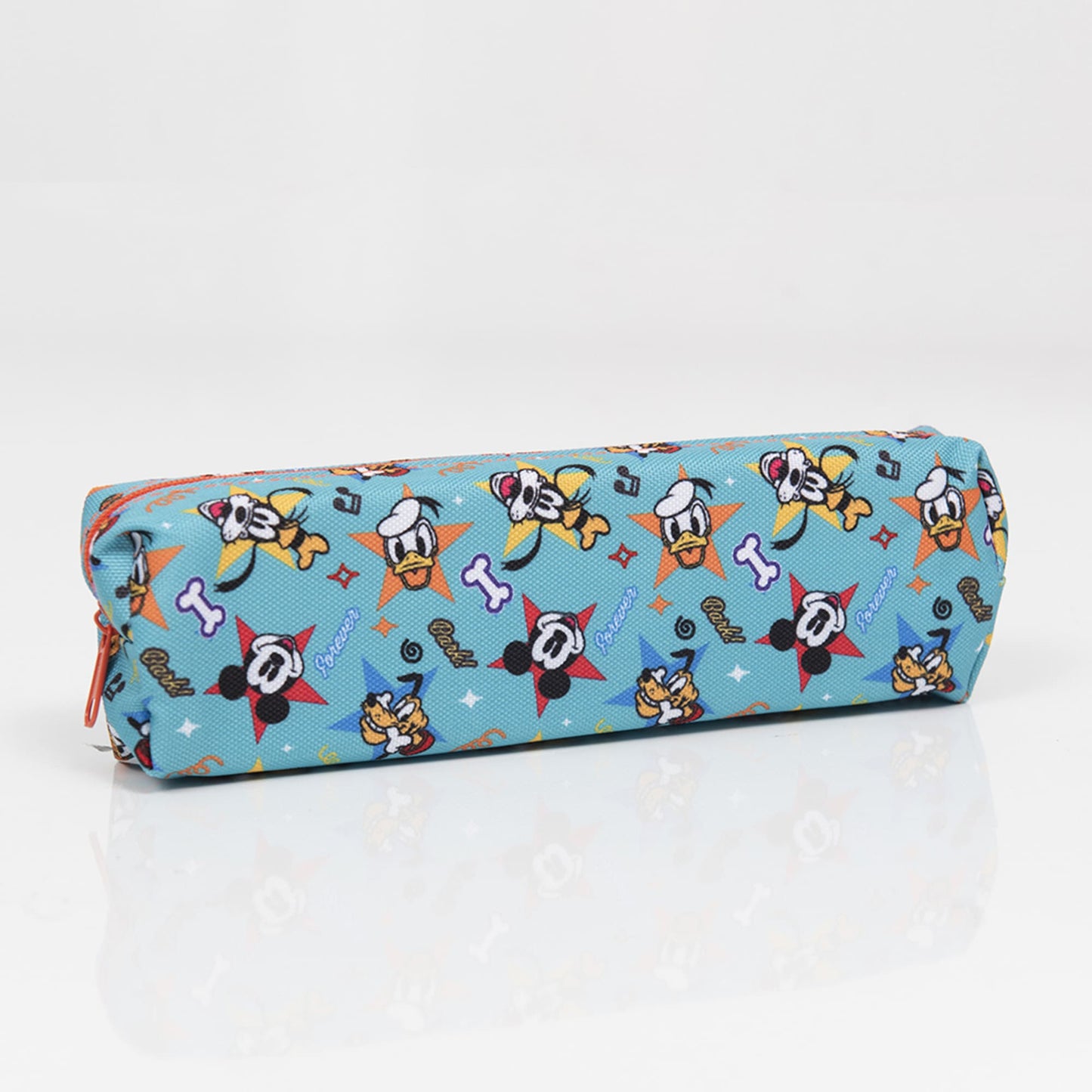 Set Toalla 30x50 cm, Estuche y Bolso Mickey Bark