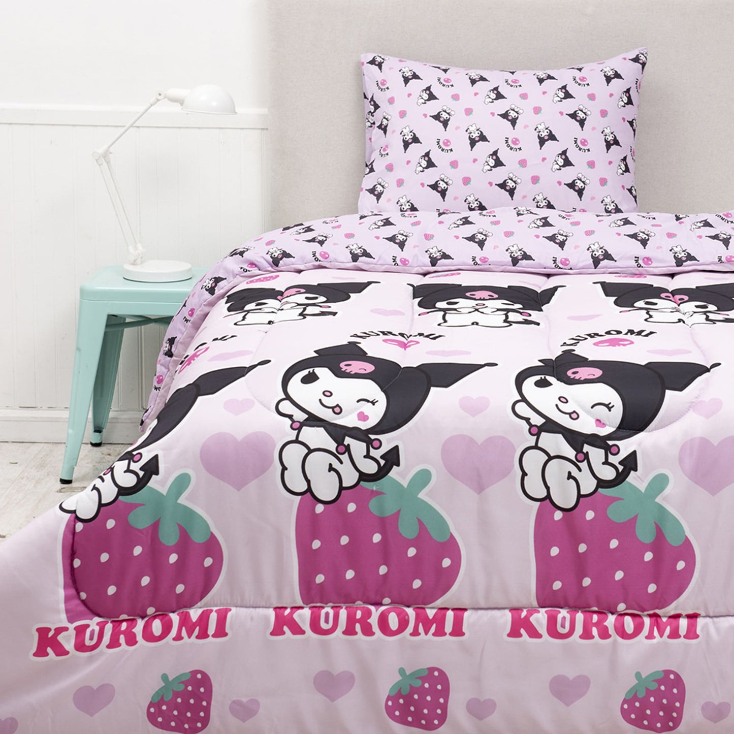 Plumón 1.5 Plazas Kuromi Frutillas